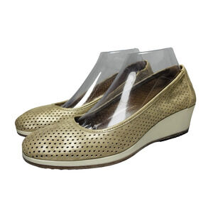 Naturalizer Betina 2 Gold Perforated Wedge Slip On Shoes Womens‎ Sz 8 M Comfort